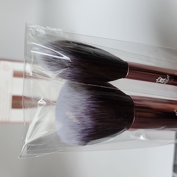 Moda Powder + Soft Glow Brush Set in Rose Gold - Picture 7 of 13